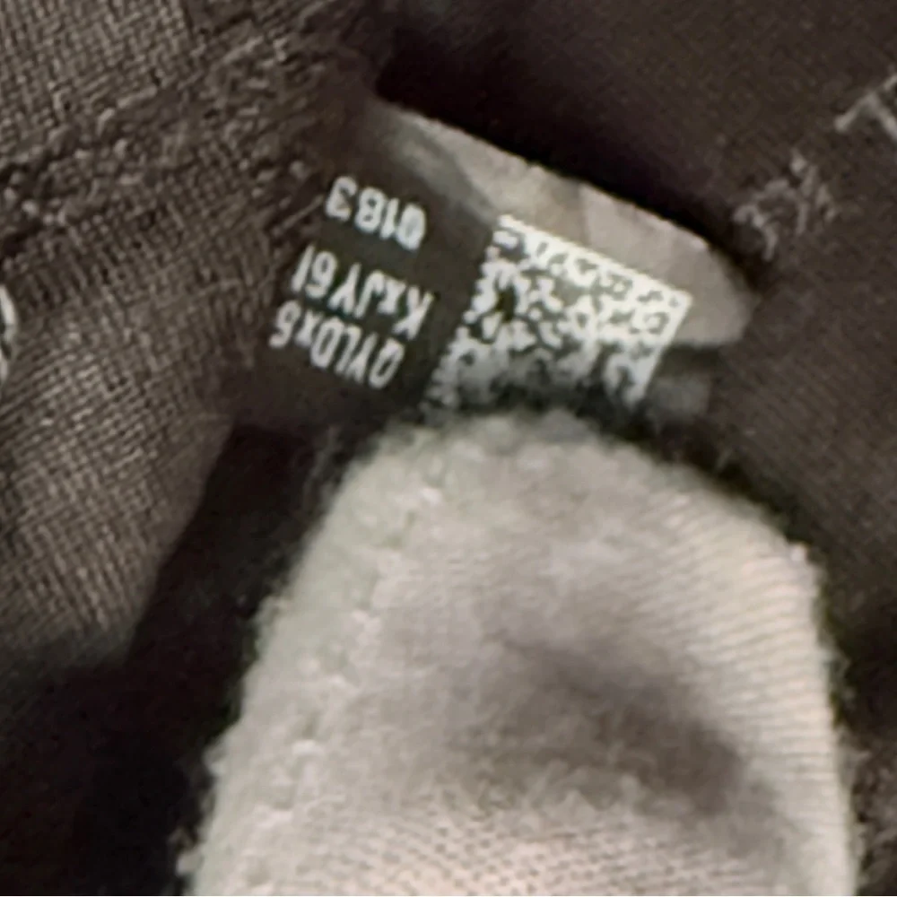 Michael Kors Selma Studded Medium Crossbody Black Saffiano Leather Gold Stud - Picture 8 of 14